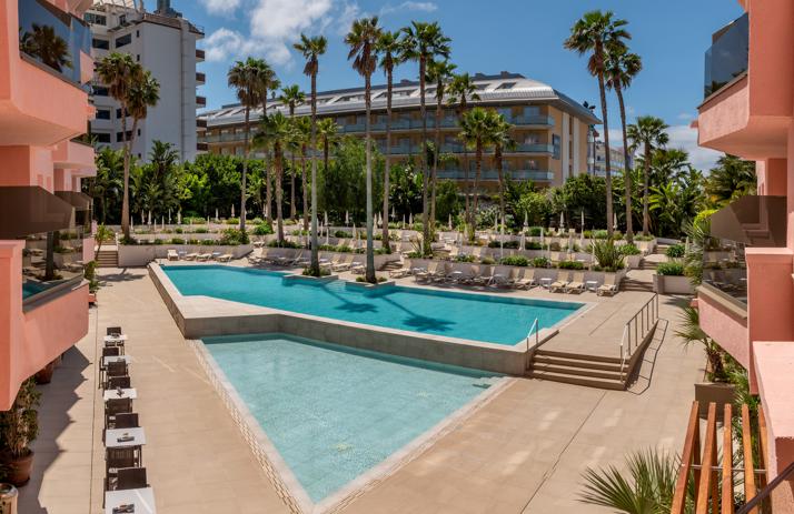 AQUA Hotel The Breeze
