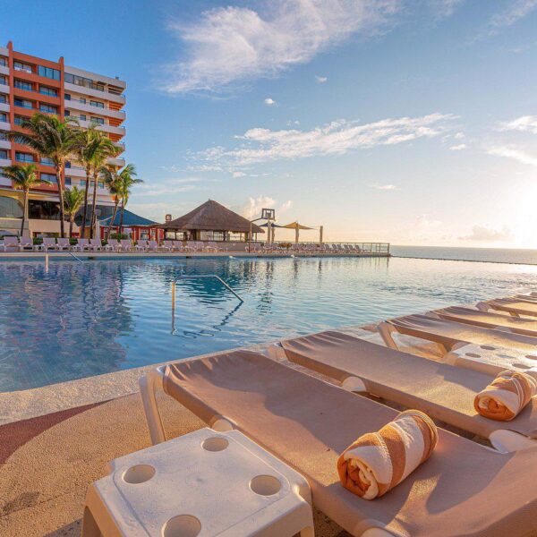 Crown Paradise Club Cancun