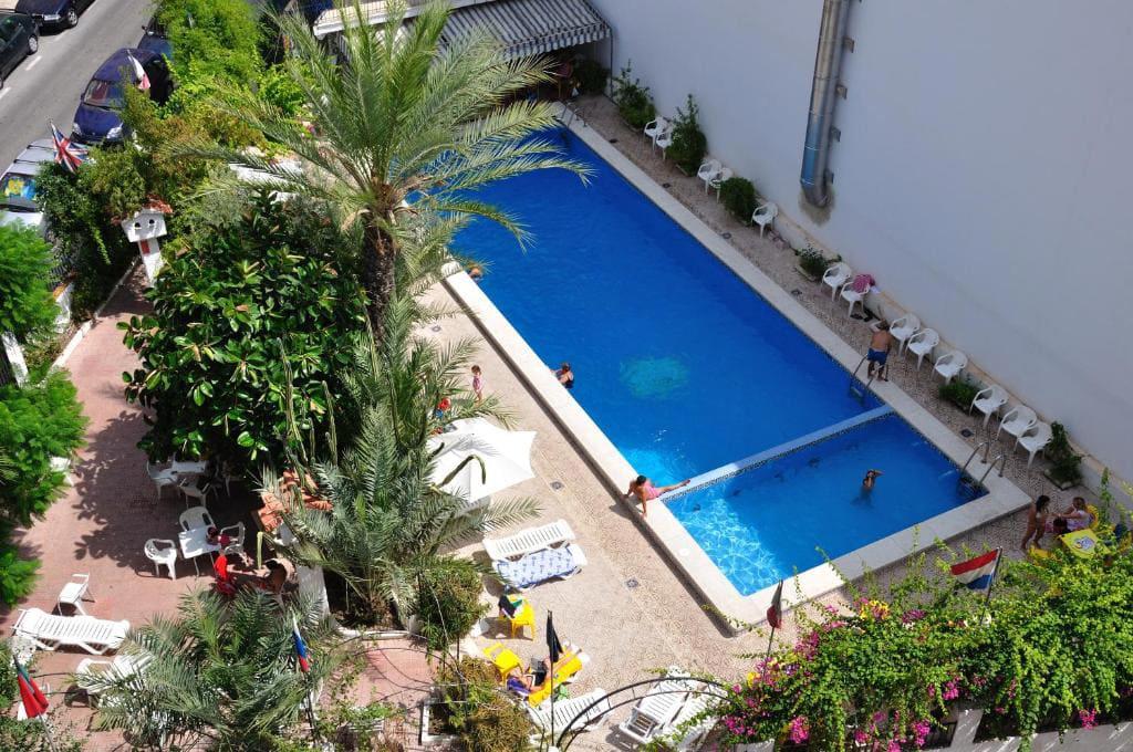Cuco Hotel