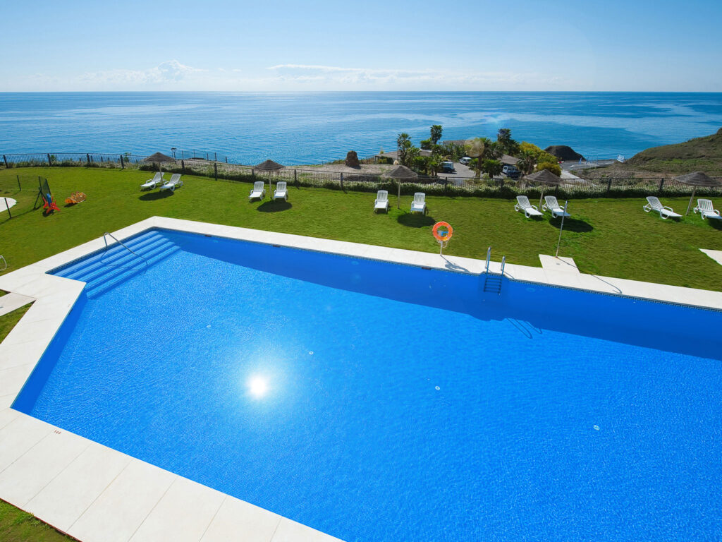 Fly & Go Olée Nerja Holiday Rentals by Fuerte Group