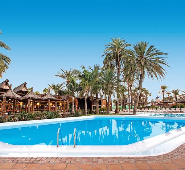 HL Miraflor Suites