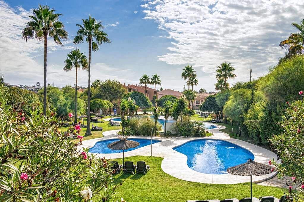 Hotel Diamond Los Amigos Beach