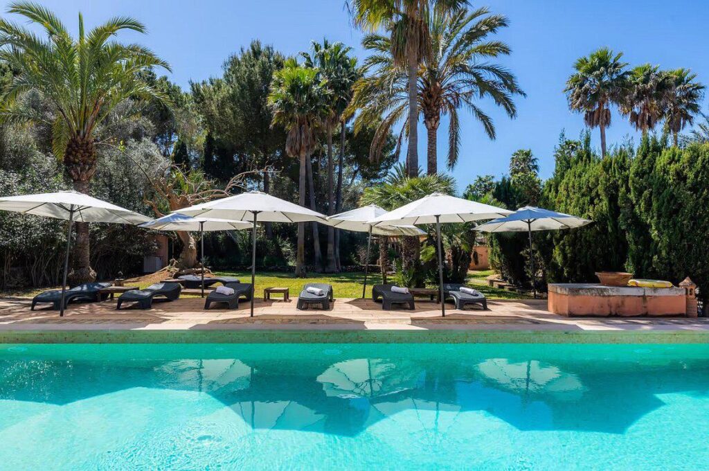 Hotel Es Revellar Art Resort