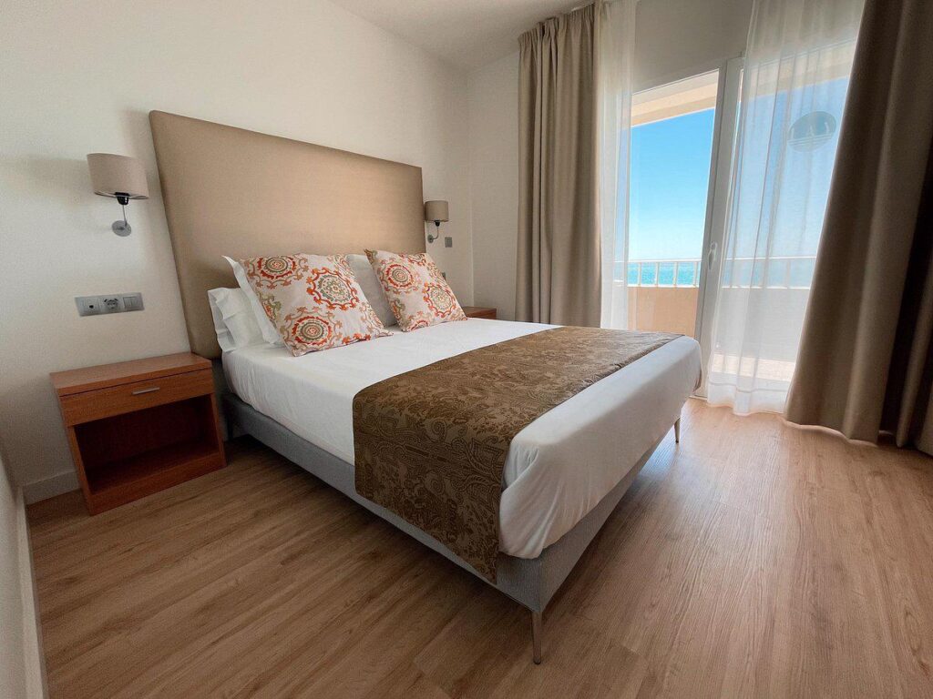 Hotel Fay Victoria Beach