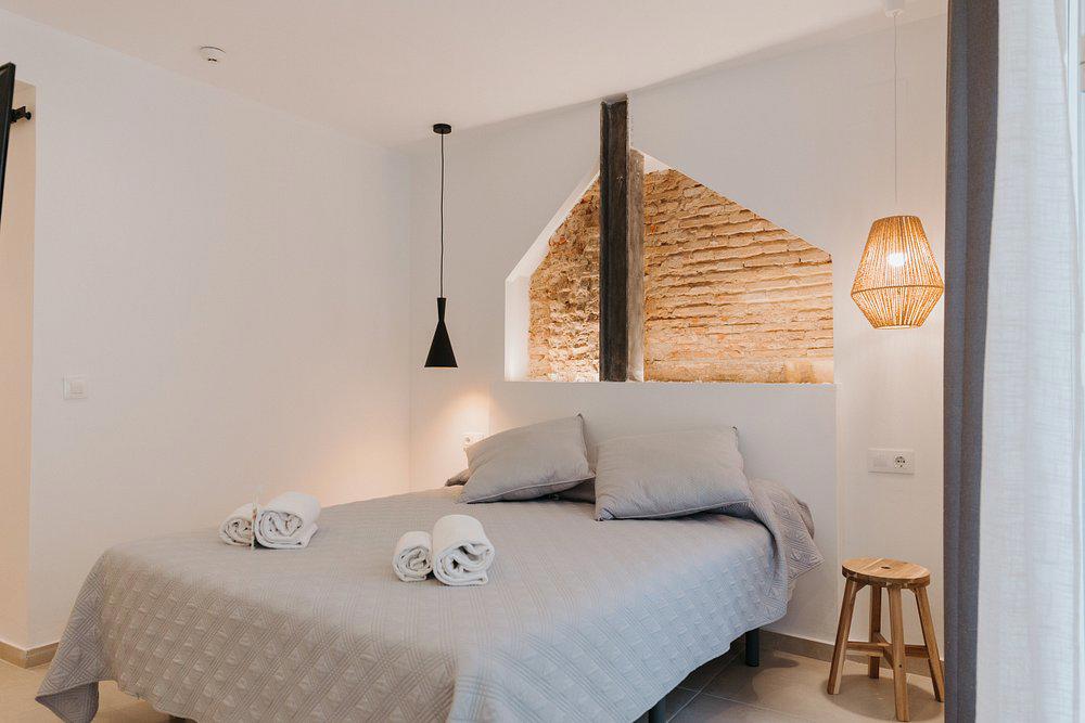Hulot Valencia