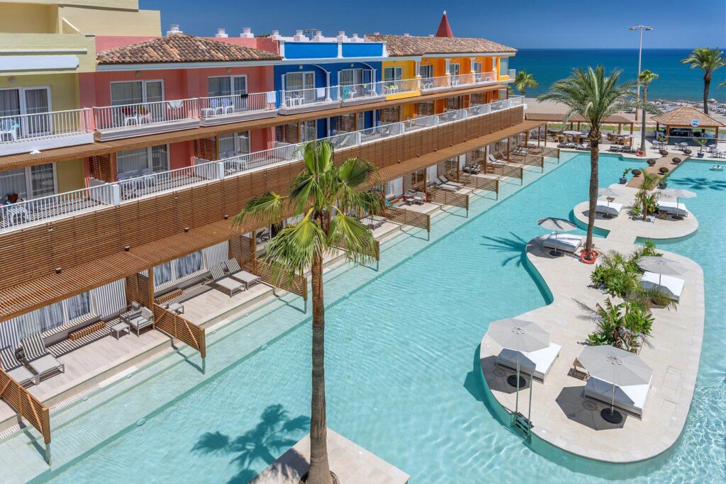 Mediterraneo Bay