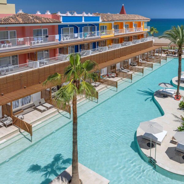 Mediterraneo Bay