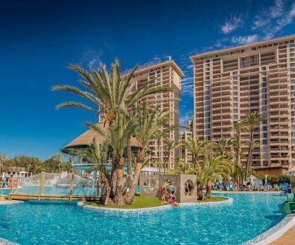 Resort Magic Tropical Splash