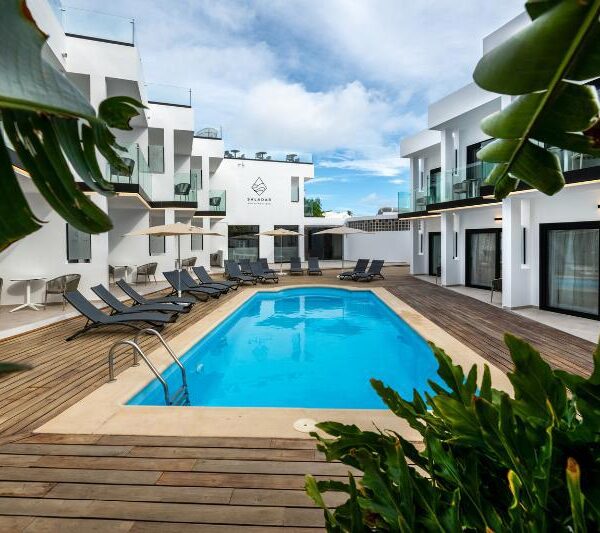 Saladar Suites Boutique