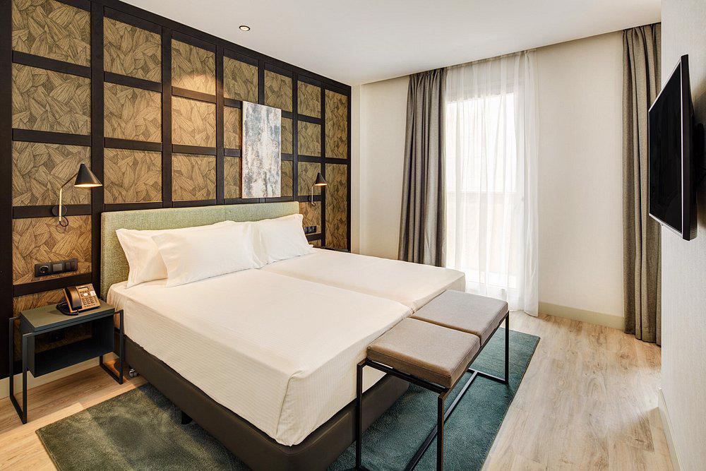 Sercotel Ayala Ascend Hotel