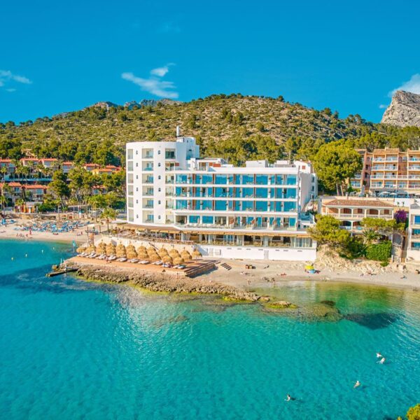 Universal Aquamarin